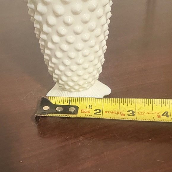 Fenton White Hobnail Vase - Picture 9 of 10